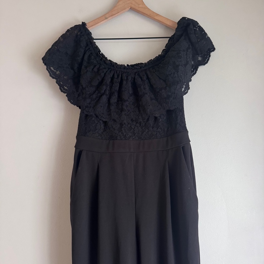 Express Black Off The Shoulder Lace Bodice Tapered Leg Jumpsuit Size 8 - Picture 4 of 9